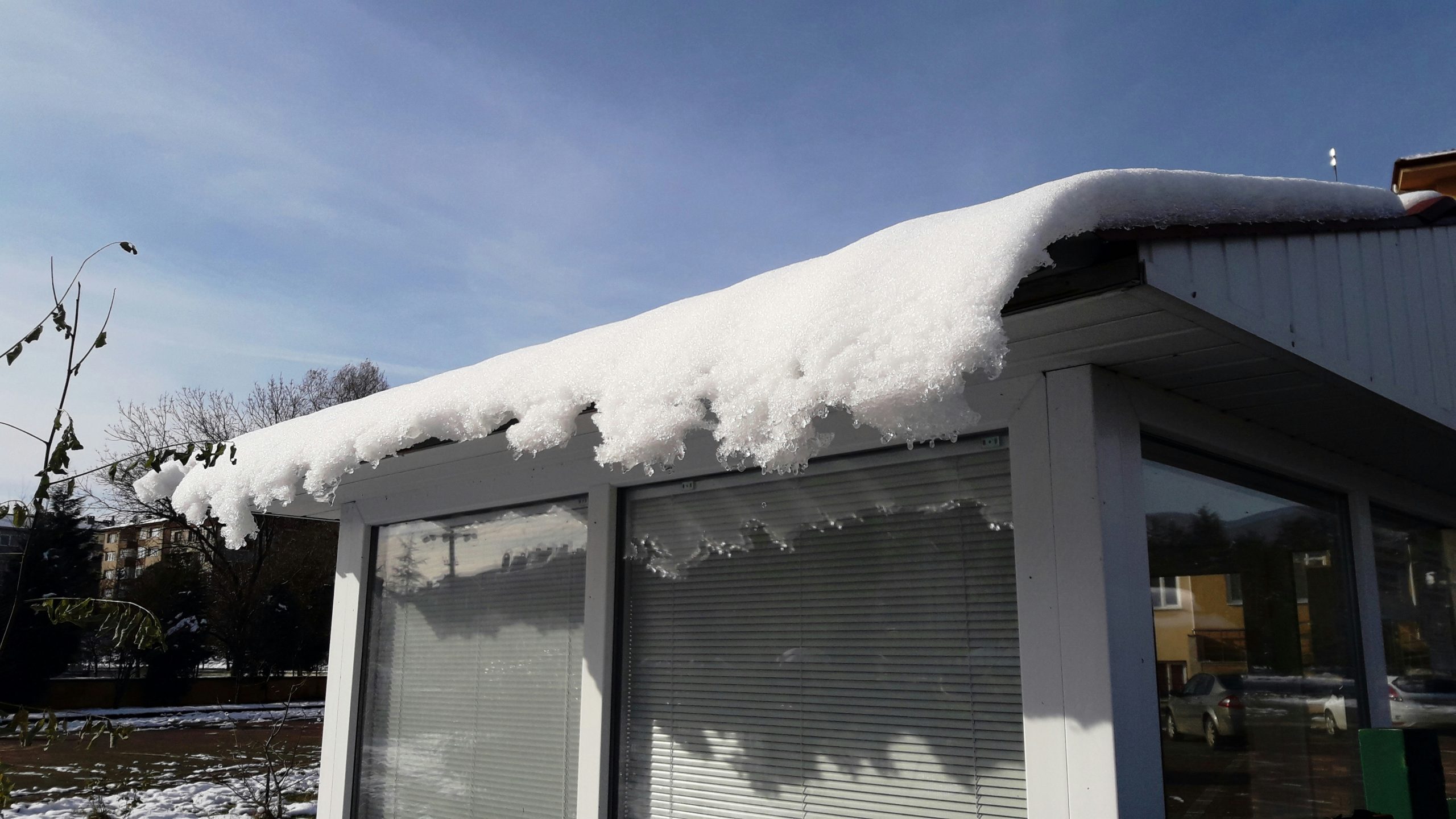 roof snow removal