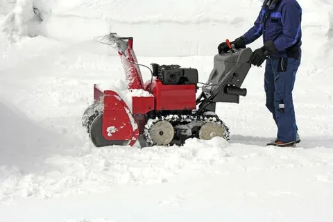 snow removal and ice removal service in deert lodge
